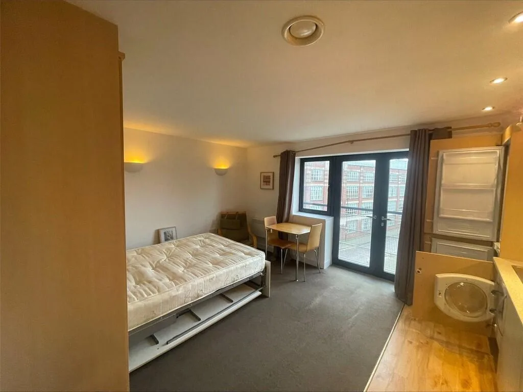 Studio apartment for rent