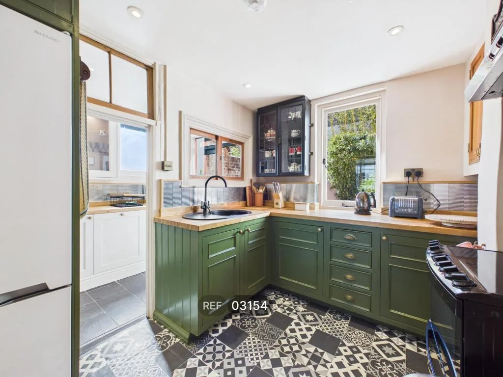 4 bedroom terraced house for rent