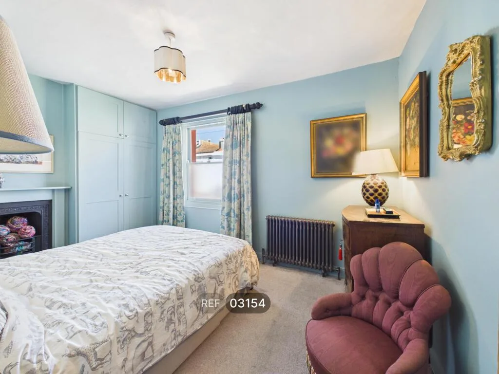 4 bedroom terraced house for rent