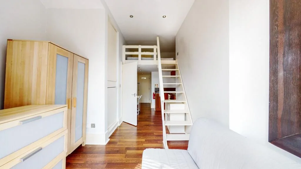 Studio flat for rent