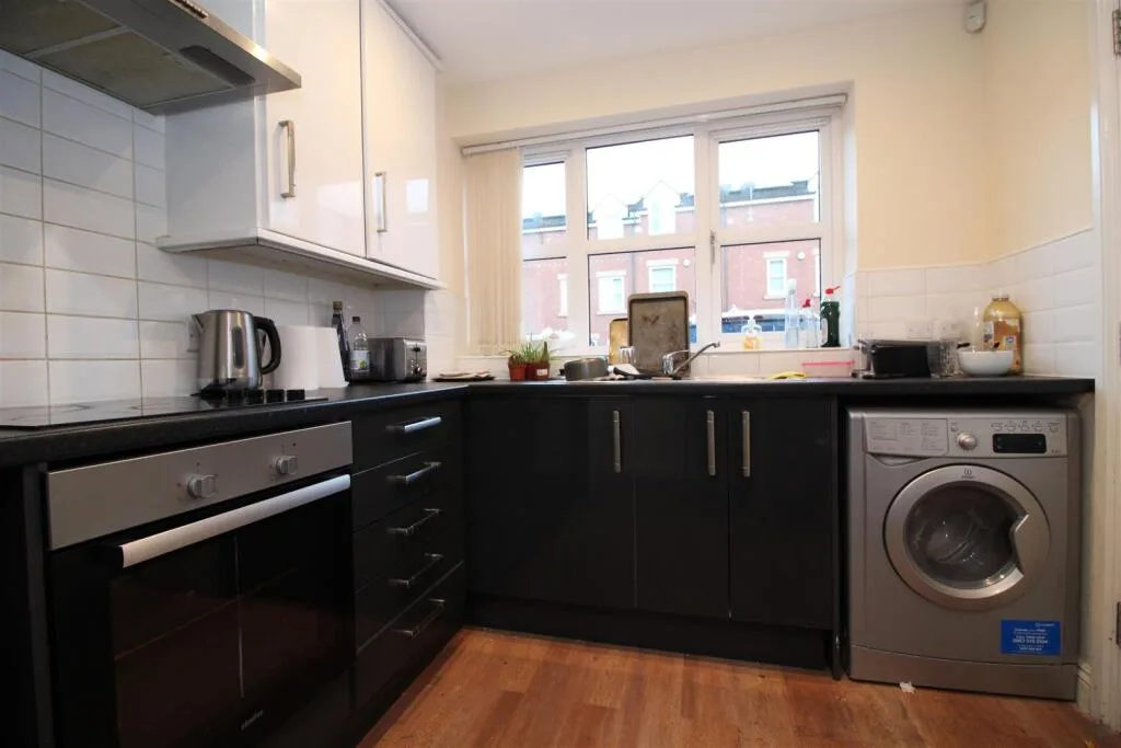 4 bedroom terraced house for rent