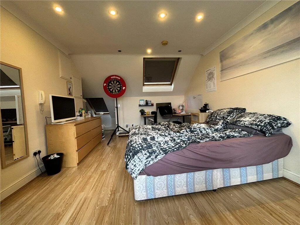 4 bedroom terraced house for rent