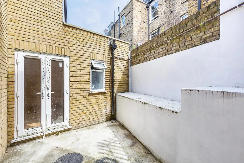 2 bedroom duplex for rent