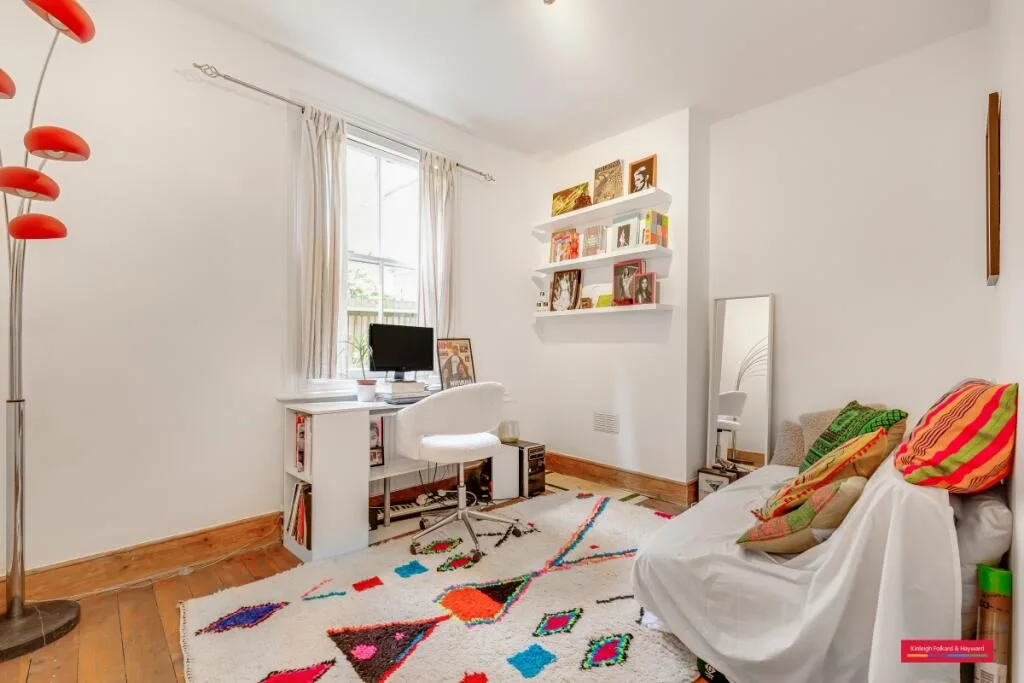 2 bedroom maisonette for rent