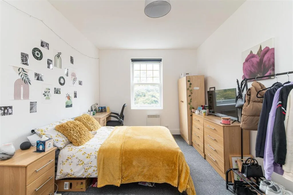 4 bedroom flat for rent