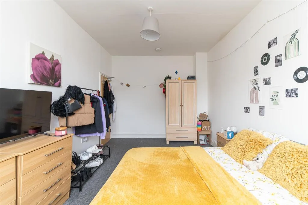 4 bedroom flat for rent