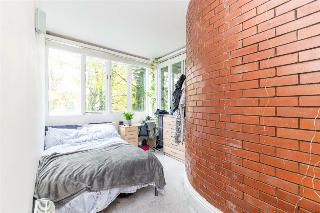 4 bedroom flat for rent