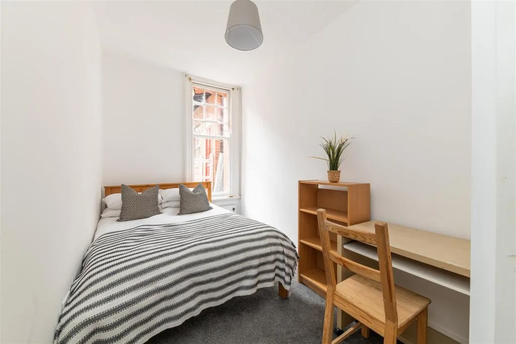 4 bedroom flat for rent