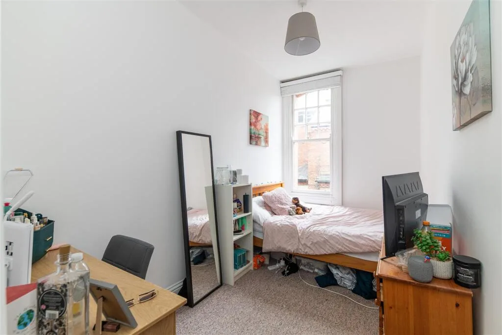 4 bedroom flat for rent
