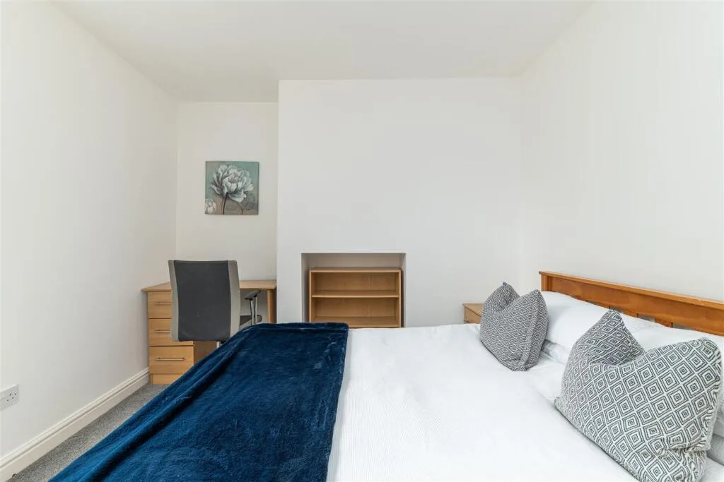 4 bedroom flat for rent