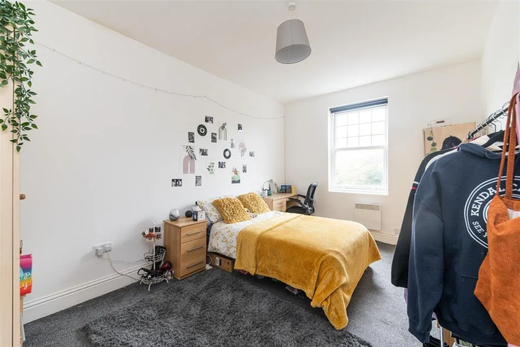 4 bedroom flat for rent