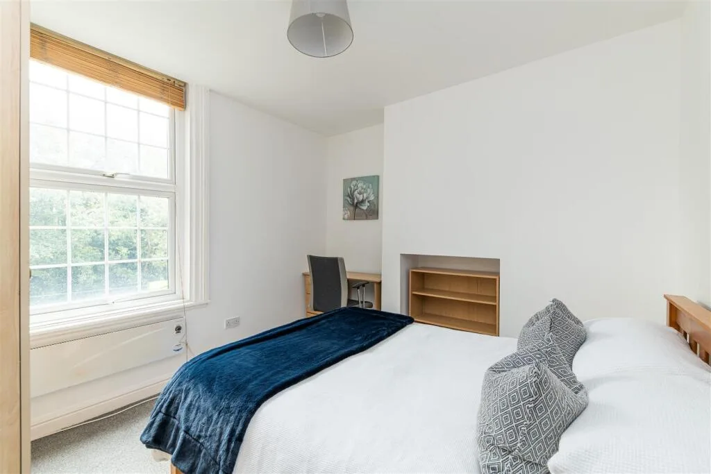 4 bedroom flat for rent