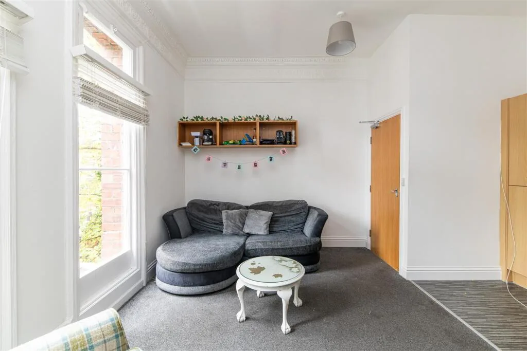 4 bedroom flat for rent