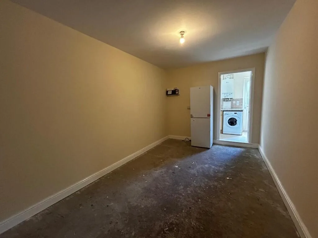 2 bedroom semi-detached house for rent