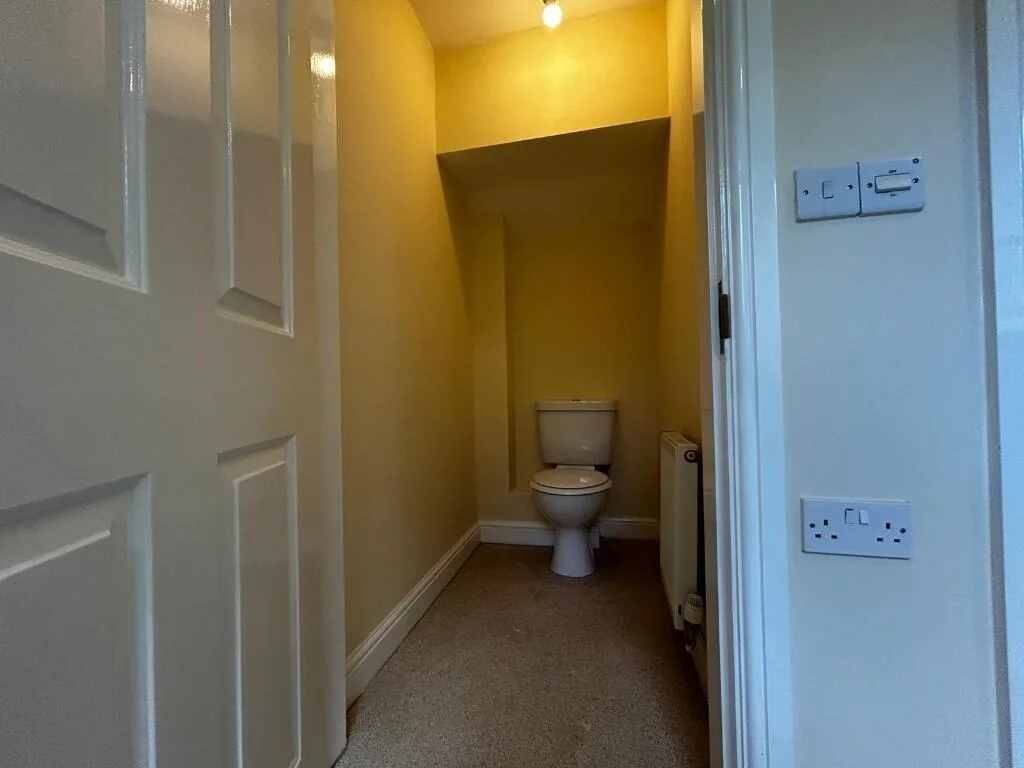 2 bedroom semi-detached house for rent