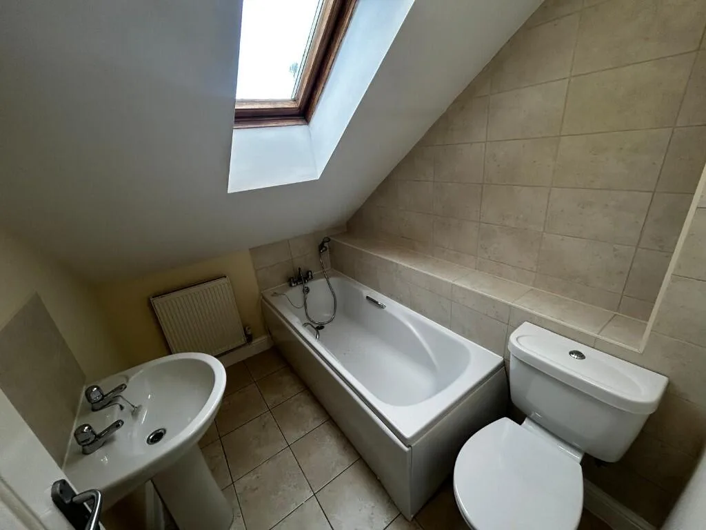2 bedroom semi-detached house for rent