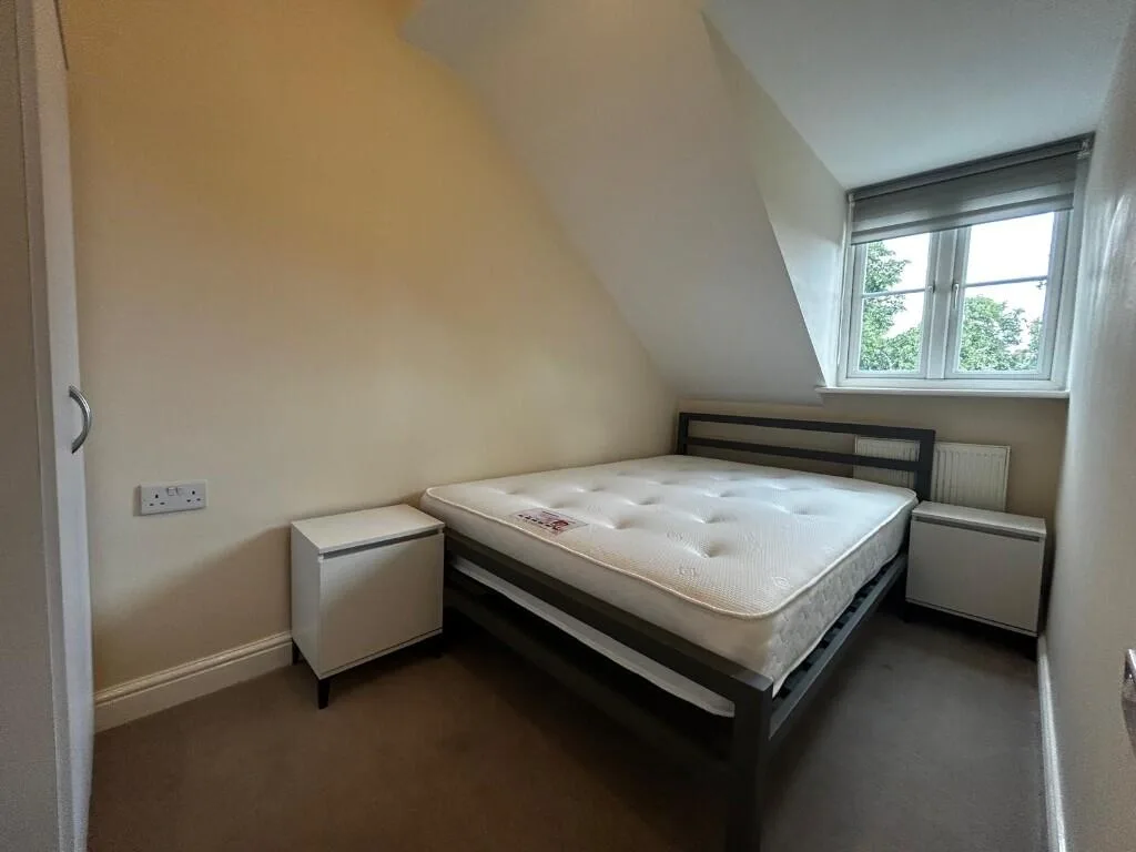 2 bedroom semi-detached house for rent