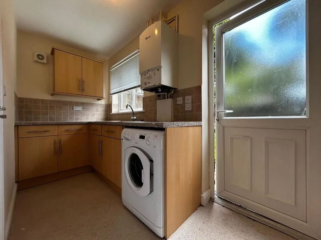 2 bedroom semi-detached house for rent