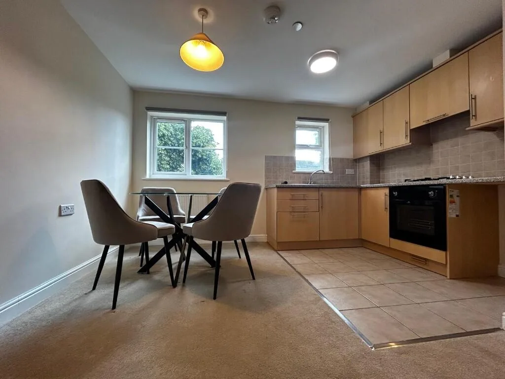 2 bedroom semi-detached house for rent