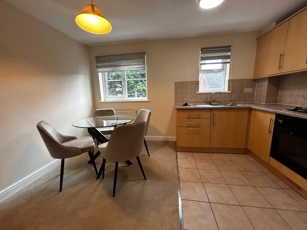 2 bedroom semi-detached house for rent