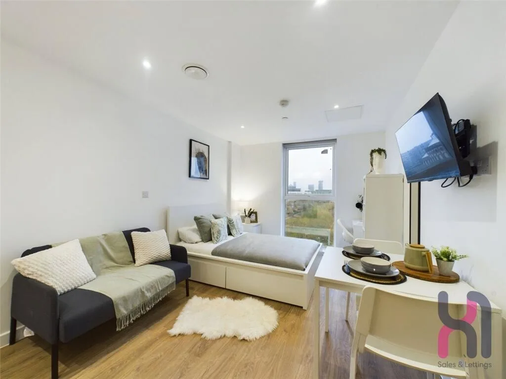 Studio flat for rent