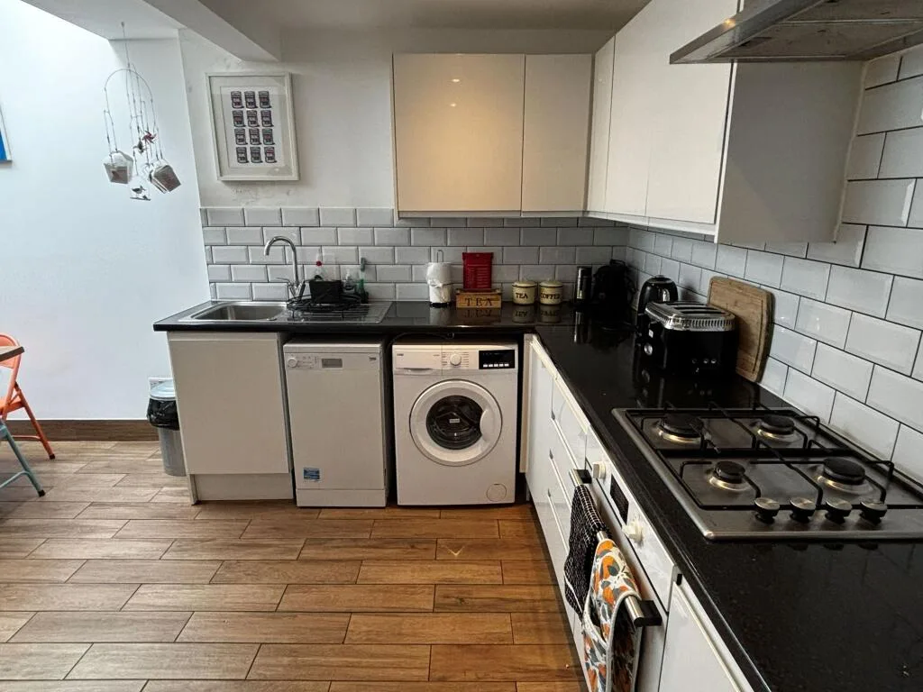 4 bedroom terraced house for rent