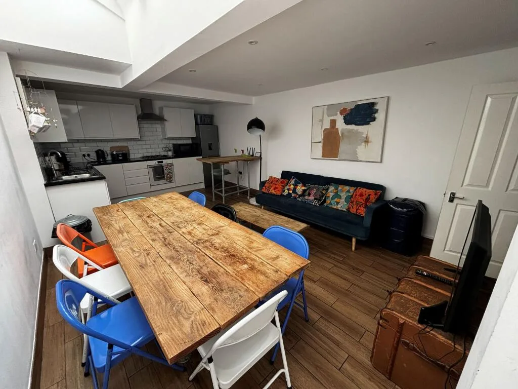 4 bedroom terraced house for rent