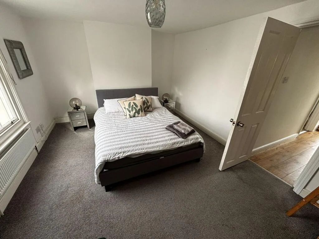 4 bedroom terraced house for rent
