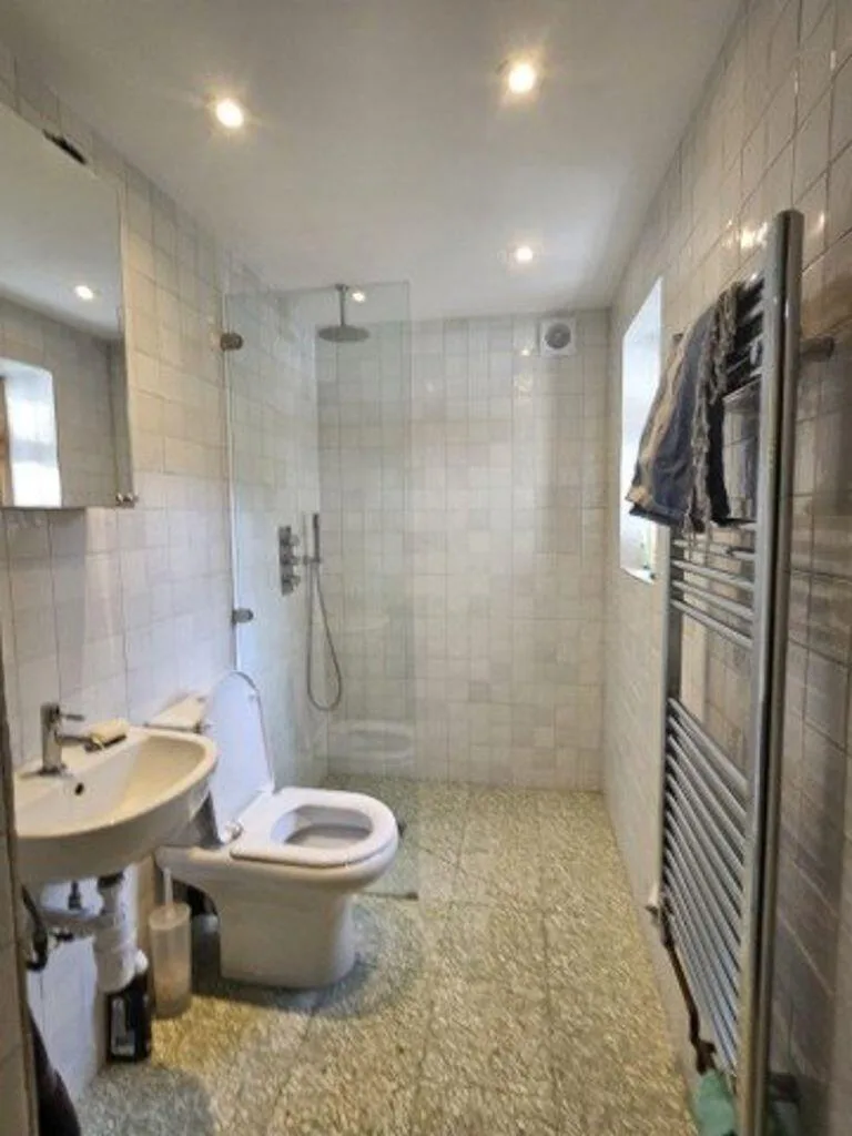 2 bedroom house for rent