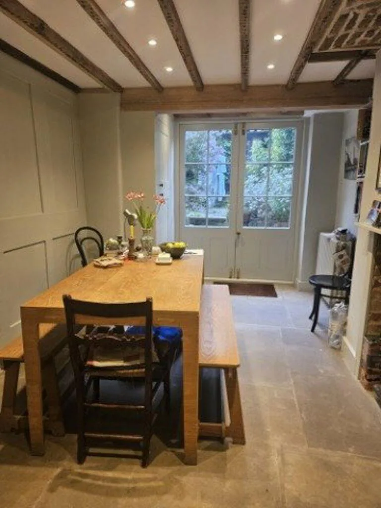2 bedroom house for rent