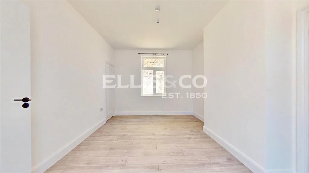 3 bedroom maisonette for rent