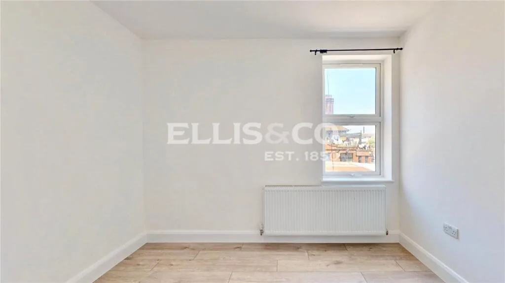 3 bedroom maisonette for rent