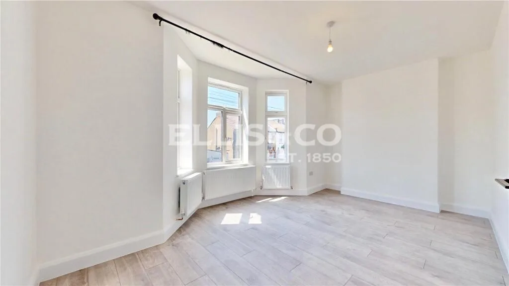 3 bedroom maisonette for rent