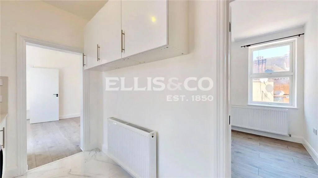 3 bedroom maisonette for rent