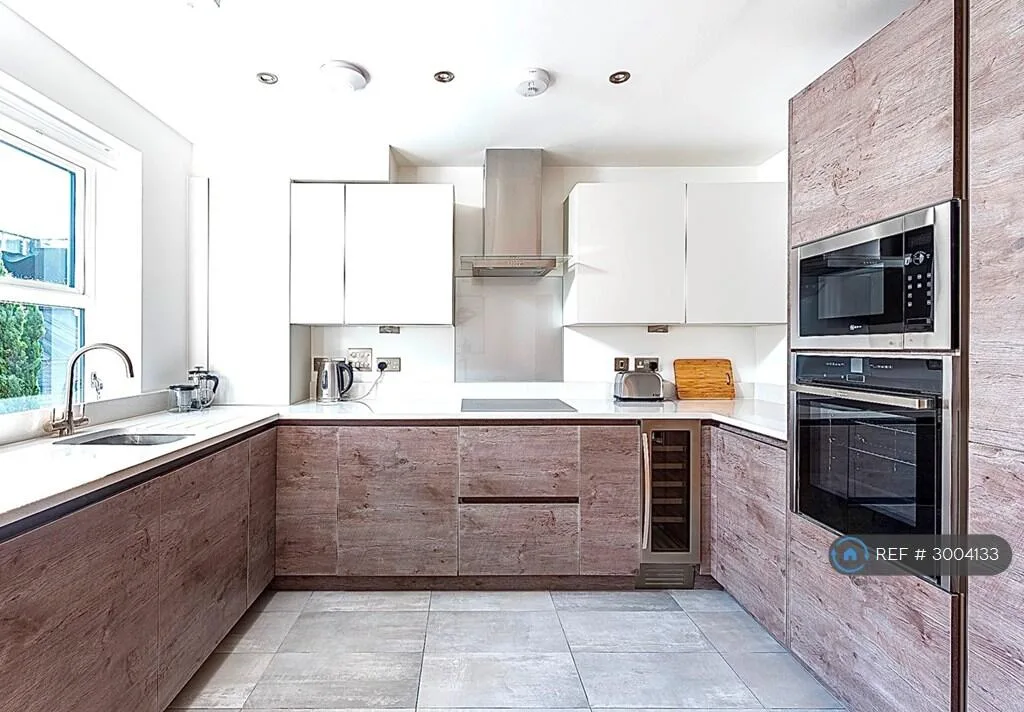 2 bedroom penthouse for rent
