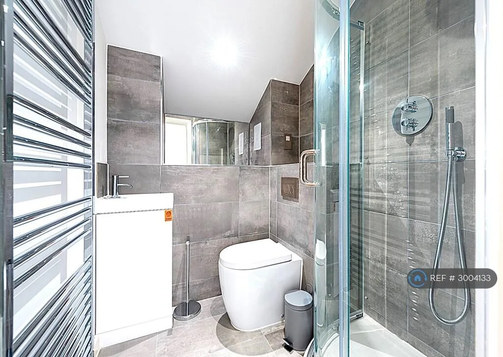 2 bedroom penthouse for rent