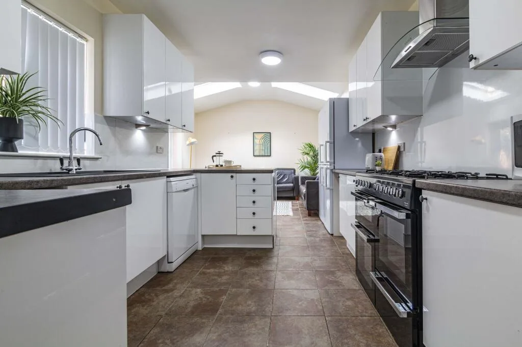 1 bedroom detached house for rent