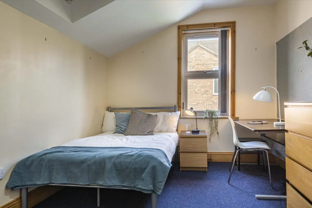 1 bedroom detached house for rent