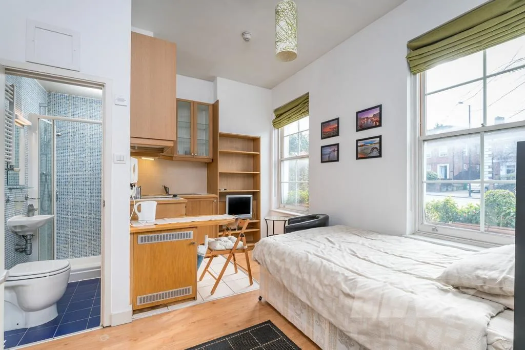 Studio flat for rent