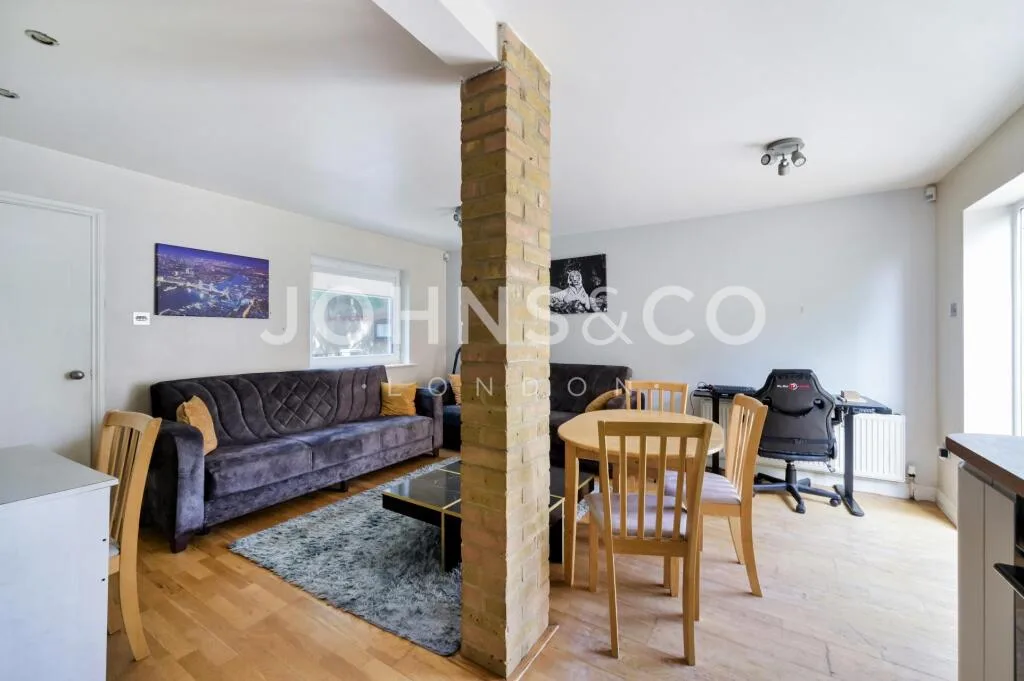 2 bedroom semi-detached house for rent