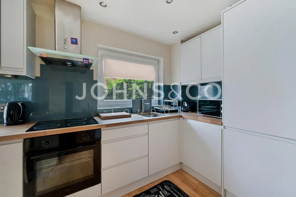 2 bedroom semi-detached house for rent