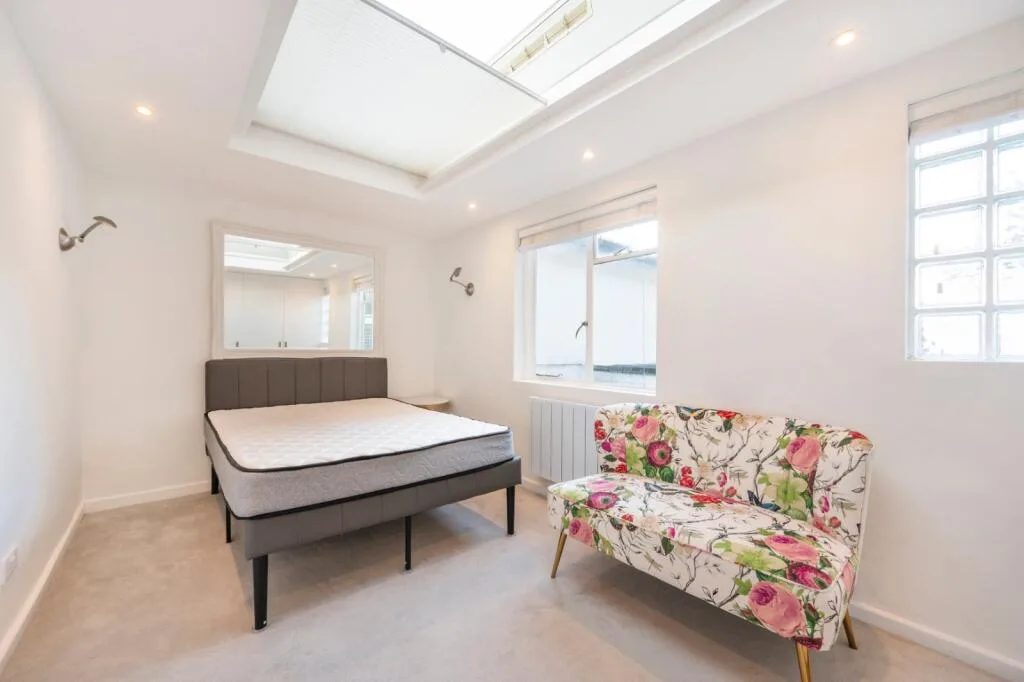 Studio flat for rent