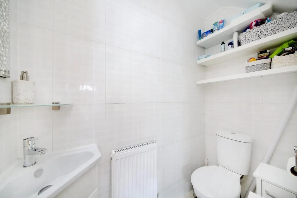 2 bedroom house for rent