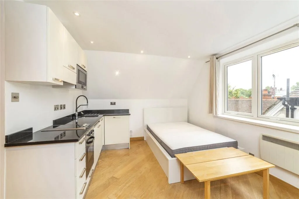 Studio flat for rent
