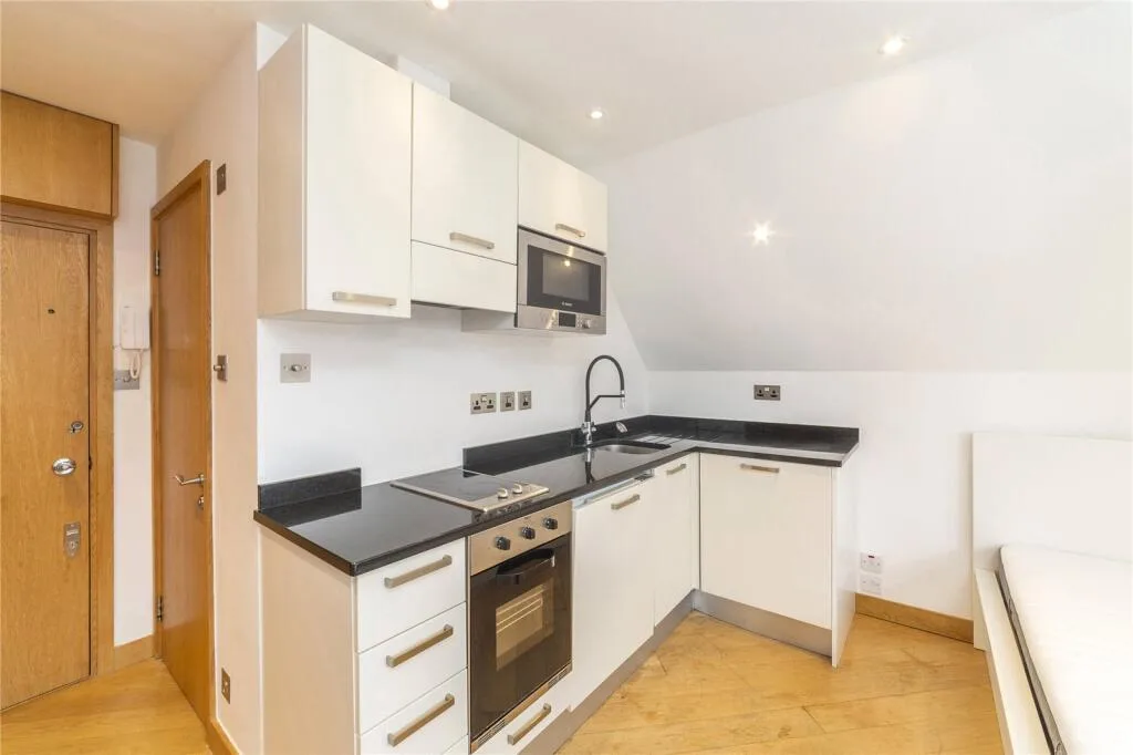 Studio flat for rent