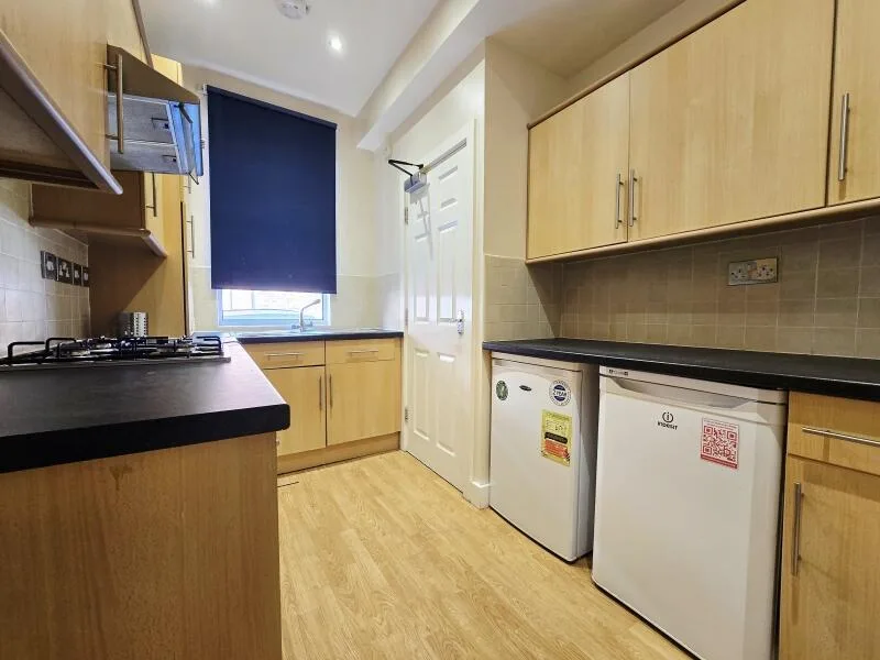 3 bedroom end of terrace house for rent