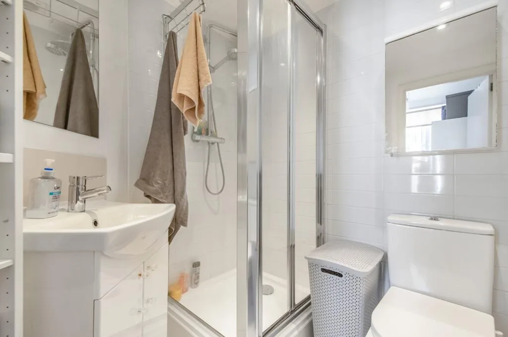 2 bedroom maisonette for rent
