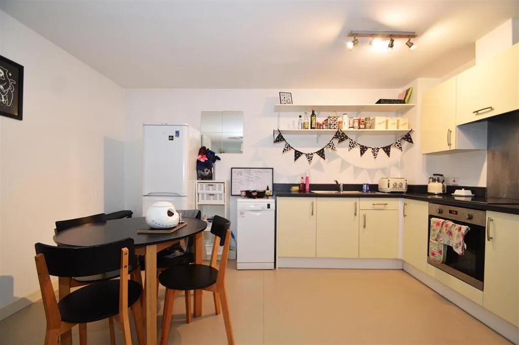 2 bedroom house for rent