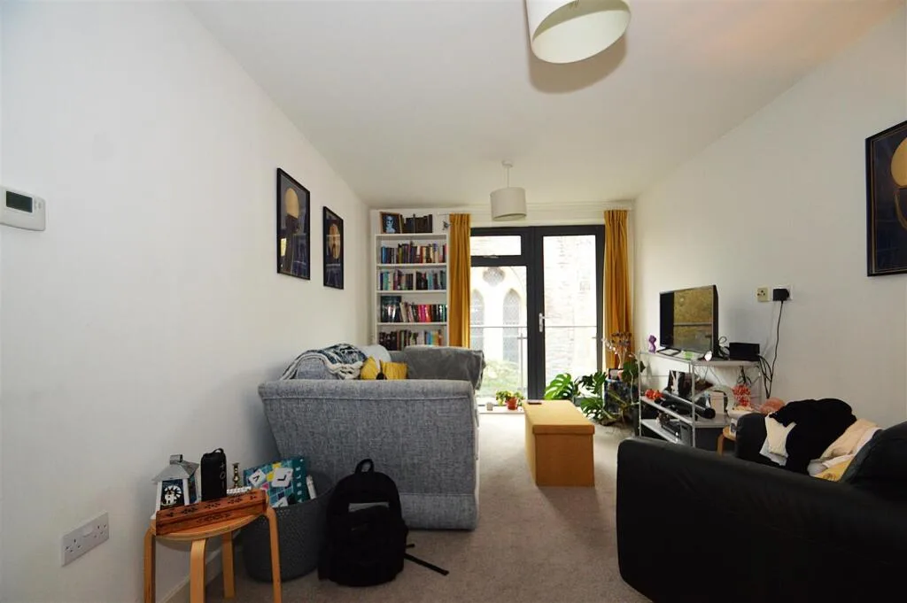 2 bedroom house for rent