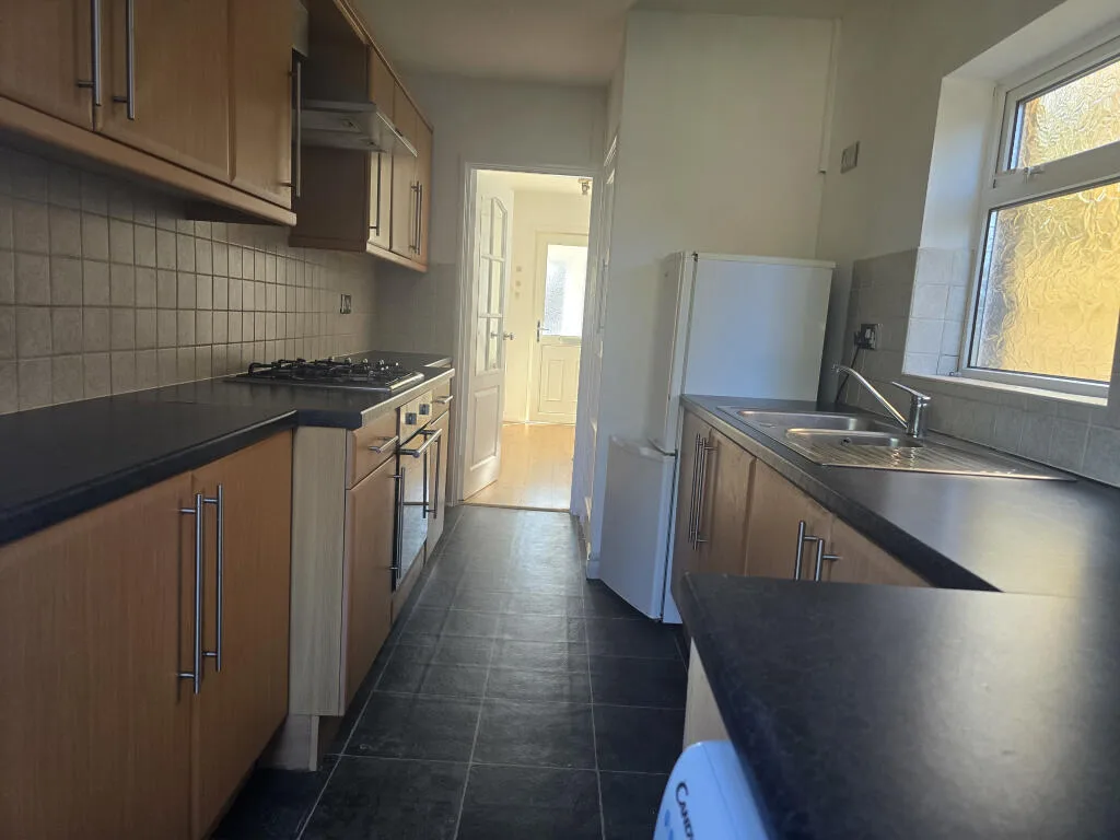 3 bedroom semi-detached house for rent